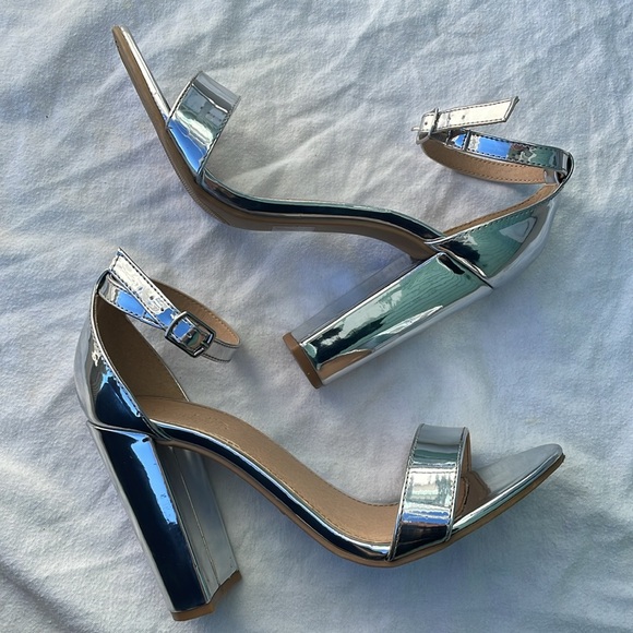 Vintage Charlotte Russe Metallic Silver Block Heels Ankle Strap Size 7 - Picture 9 of 15
